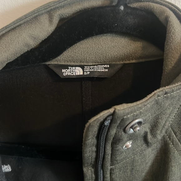 NORTHFACE SHELL Jacket - Picture 3 of 4